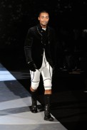 desfiles-emporioarmani-milaoinverno2008men-116