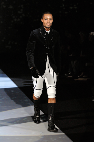 desfiles-emporioarmani-milaoinverno2008men-116