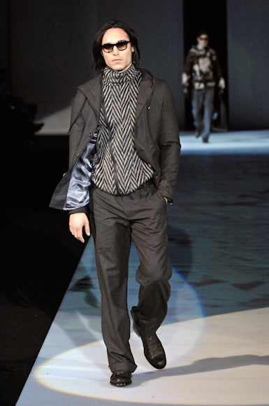 desfiles-emporioarmani-milaoinverno2008men-144