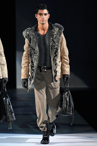 desfiles-emporioarmani-milaoinverno2008men-147