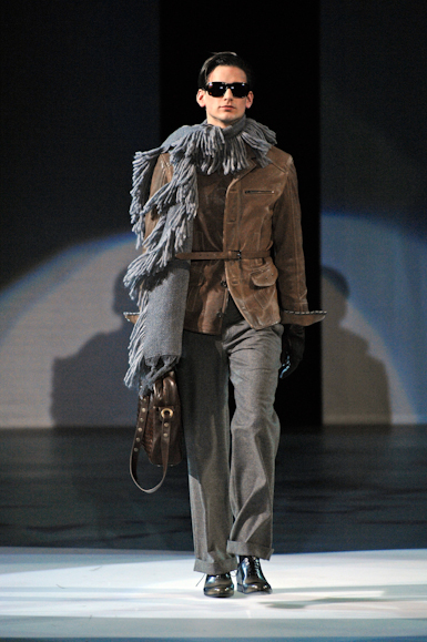 desfiles-emporioarmani-milaoinverno2008men-148