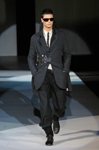 desfiles-emporioarmani-milaoinverno2008men-173