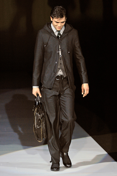 desfiles-emporioarmani-milaoinverno2008men-174