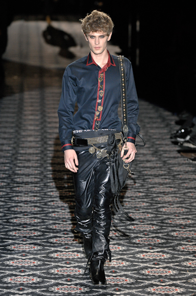 desfiles-gucci-milaoinverno2008men-130