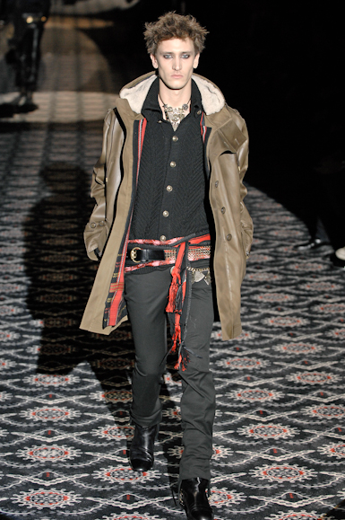 desfiles-gucci-milaoinverno2008men-131