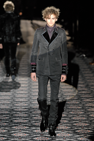 desfiles-gucci-milaoinverno2008men-141