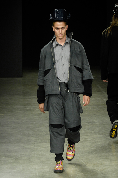 desfiles-amapo-saopauloinverno2008rtw-104