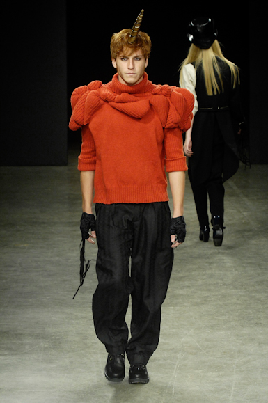 desfiles-amapo-saopauloinverno2008rtw-106