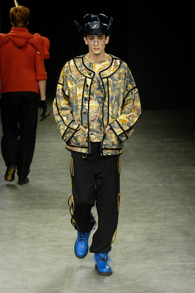 desfiles-amapo-saopauloinverno2008rtw-107