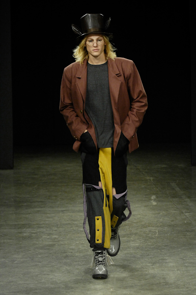 desfiles-amapo-saopauloinverno2008rtw-111