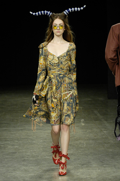 desfiles-amapo-saopauloinverno2008rtw-112