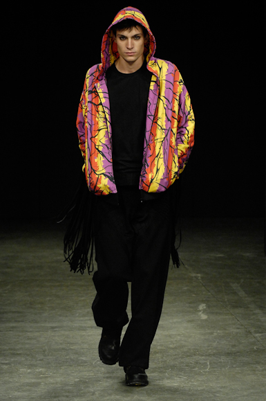 desfiles-amapo-saopauloinverno2008rtw-122