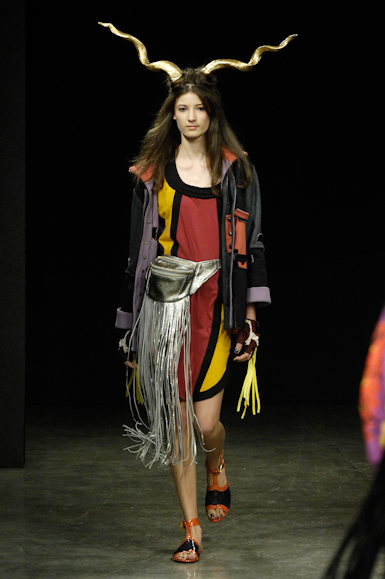 desfiles-amapo-saopauloinverno2008rtw-123