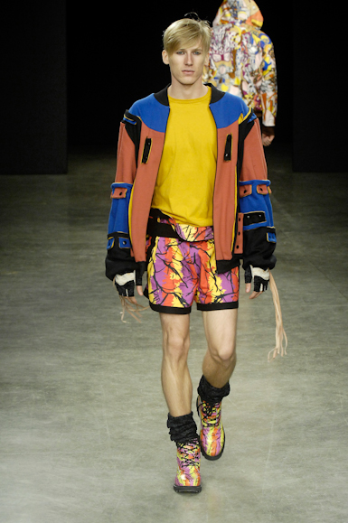 desfiles-amapo-saopauloinverno2008rtw-125