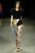 desfiles-amapo-saopauloinverno2008rtw-126