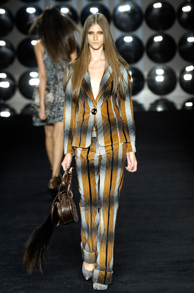 desfiles-animale-saopauloinverno2008rtw-113