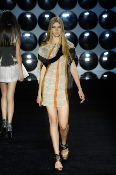 desfiles-animale-saopauloinverno2008rtw-122