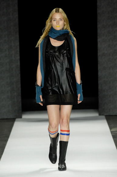 desfiles-carlotajoakina-saopauloinverno2008rtw-104