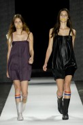 desfiles-carlotajoakina-saopauloinverno2008rtw-105