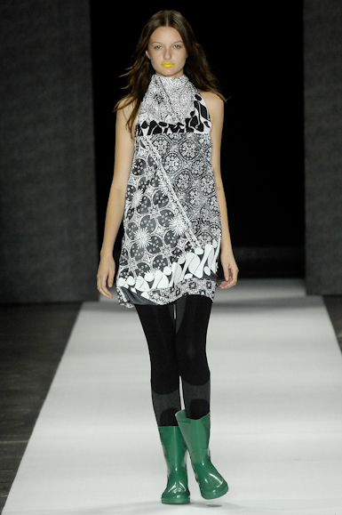 desfiles-carlotajoakina-saopauloinverno2008rtw-111