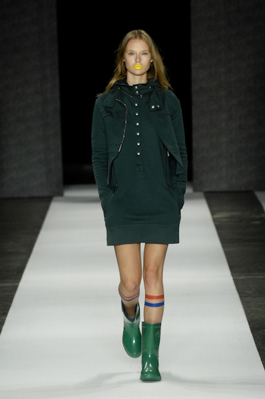 desfiles-carlotajoakina-saopauloinverno2008rtw-113
