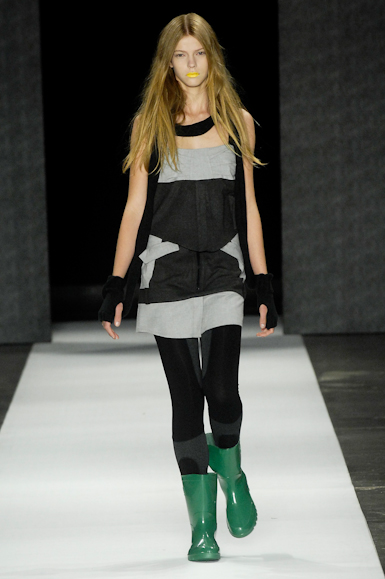 desfiles-carlotajoakina-saopauloinverno2008rtw-115