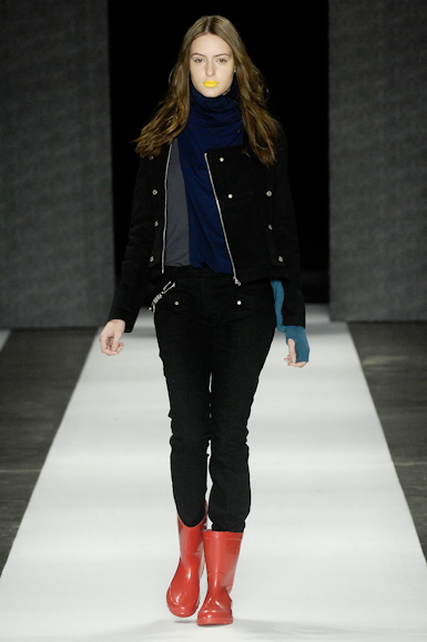 desfiles-carlotajoakina-saopauloinverno2008rtw-117