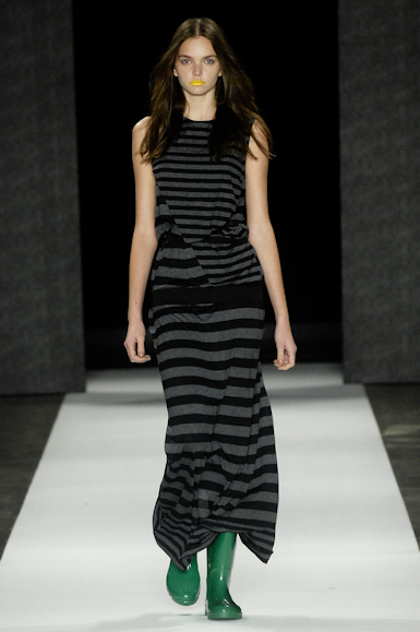 desfiles-carlotajoakina-saopauloinverno2008rtw-127