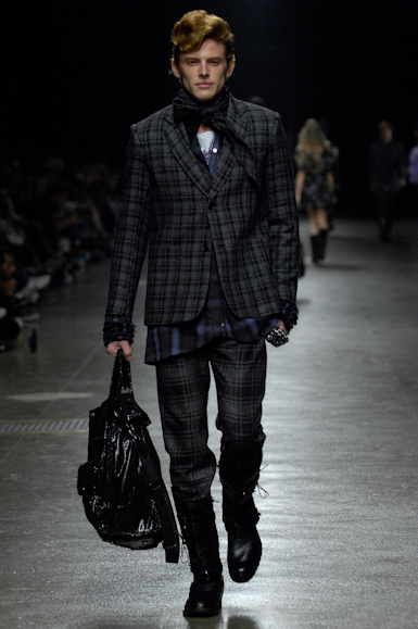 desfiles-ellus-saopauloinverno2008rtw-140