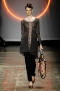 desfiles-erikaikezili-saopauloinverno2008rtw-105