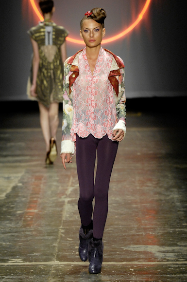 desfiles-erikaikezili-saopauloinverno2008rtw-125