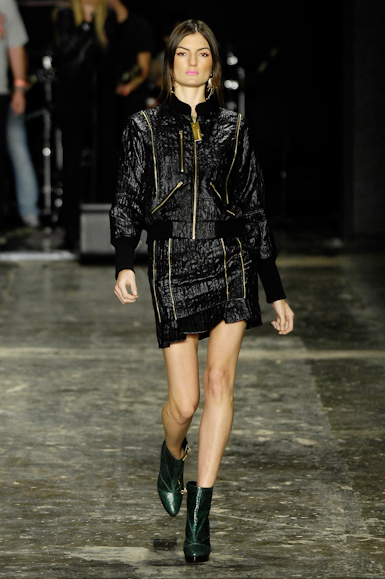 desfiles-fabiabercsek-saopauloinverno2008rtw-101