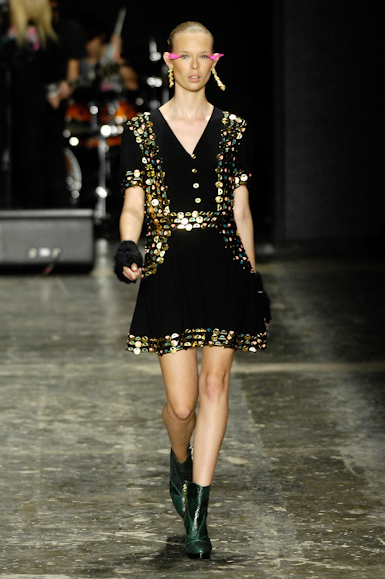 desfiles-fabiabercsek-saopauloinverno2008rtw-106