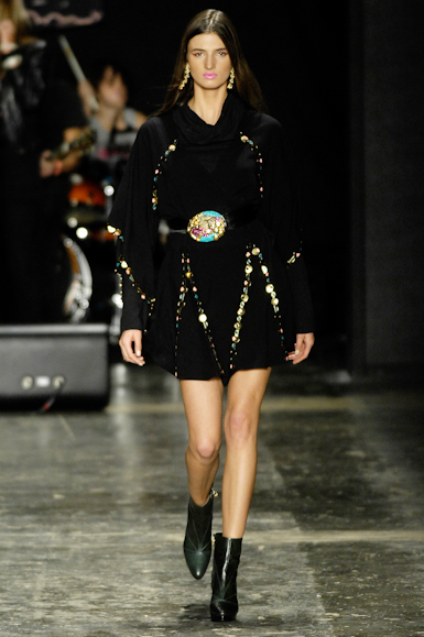 desfiles-fabiabercsek-saopauloinverno2008rtw-107