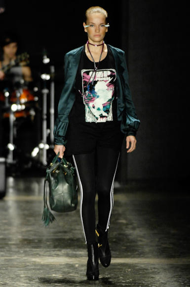desfiles-fabiabercsek-saopauloinverno2008rtw-111