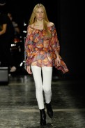 desfiles-fabiabercsek-saopauloinverno2008rtw-126
