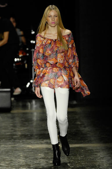 desfiles-fabiabercsek-saopauloinverno2008rtw-126