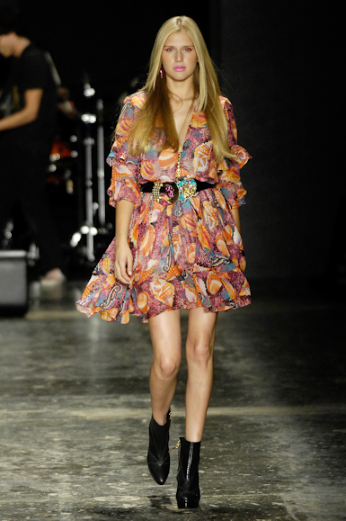 desfiles-fabiabercsek-saopauloinverno2008rtw-127