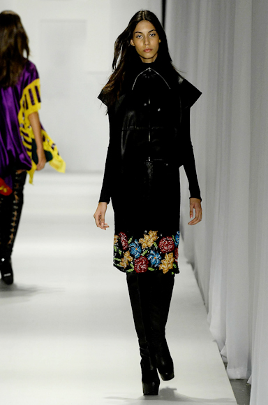 desfiles-fhfeminino-saopauloinverno2008rtw-104