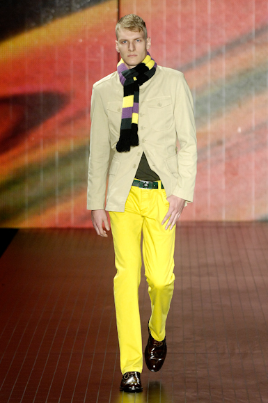 desfiles-fhmen-saopauloinverno2008rtw-112