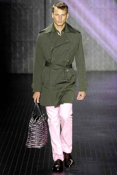 desfiles-fhmen-saopauloinverno2008rtw-114
