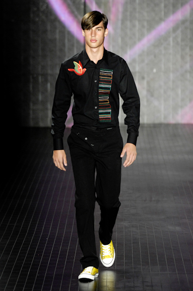 desfiles-fhmen-saopauloinverno2008rtw-120