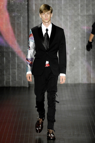 desfiles-fhmen-saopauloinverno2008rtw-123