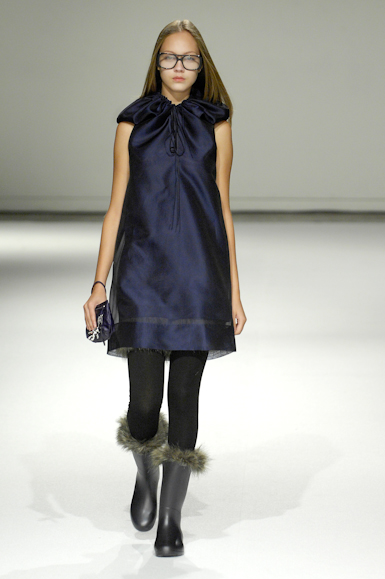 desfiles-gloriacoelho-saopauloinverno2008rtw-108