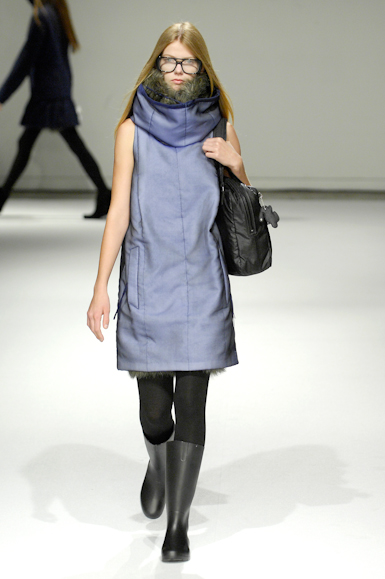 desfiles-gloriacoelho-saopauloinverno2008rtw-109