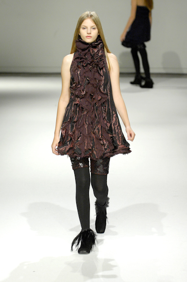desfiles-gloriacoelho-saopauloinverno2008rtw-122