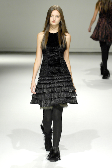 desfiles-gloriacoelho-saopauloinverno2008rtw-123