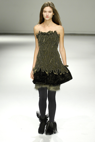 desfiles-gloriacoelho-saopauloinverno2008rtw-124