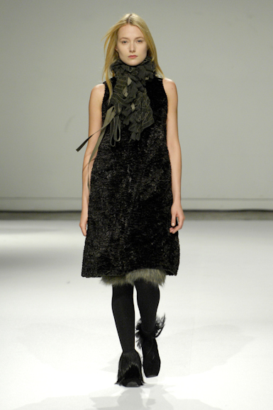 desfiles-gloriacoelho-saopauloinverno2008rtw-125