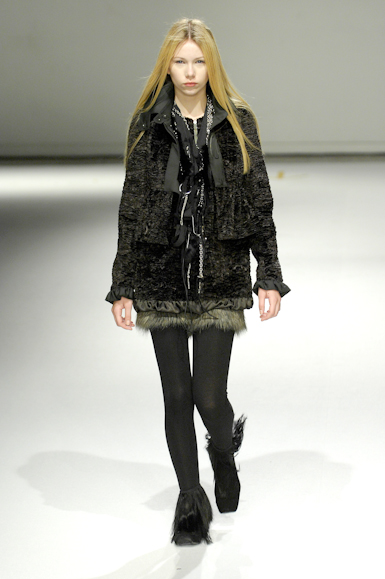 desfiles-gloriacoelho-saopauloinverno2008rtw-131